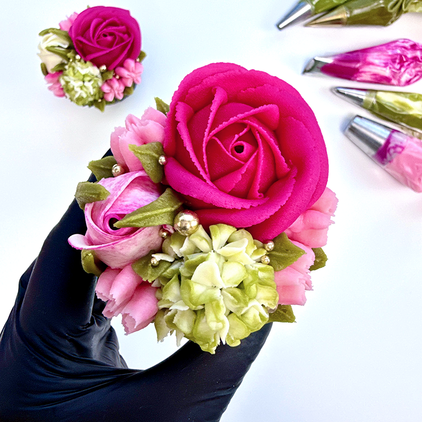 Rose, rose bud & hydrangeas